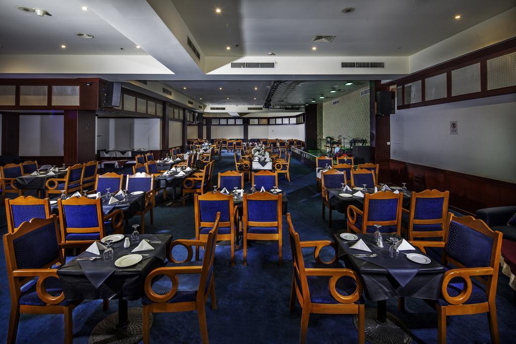 Taj Plaza Hotel Manama Eksteriør bilde